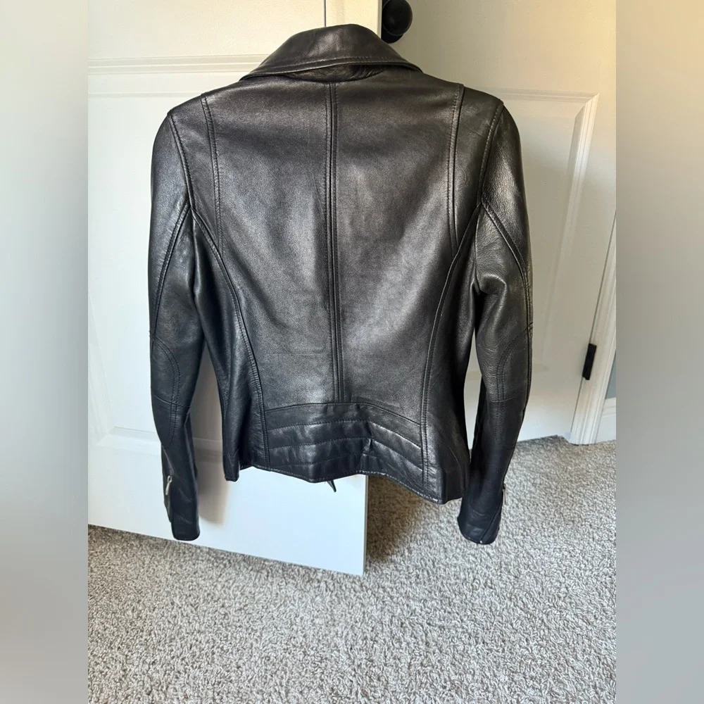 Wilsons Leather Sleek Black Jacket - Picture 11 of 16